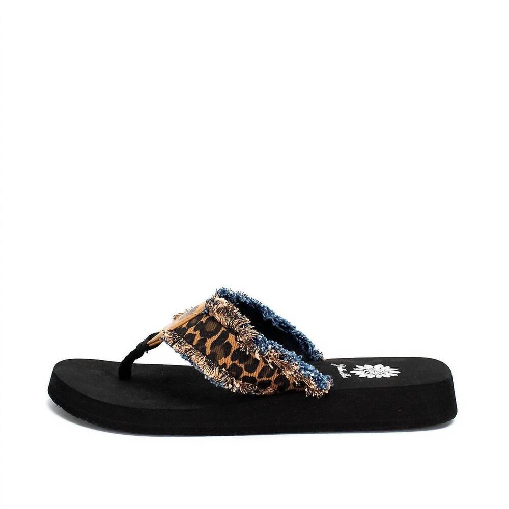NEW YELLOWBOX women's chic twist with fringe flipflop in tan leopard print